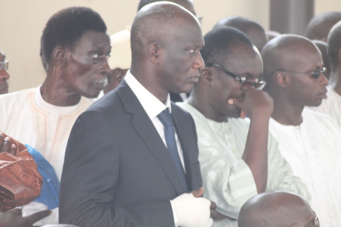 Les images de la levée du corps de l'ancien ministre Hamath Sall à l’hôpital Principal de Dakar