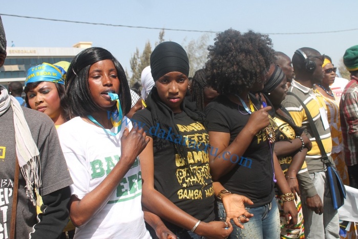 Les premières images de la forte mobilisation des militants du Pds devant la permanence El hadj Amadou Lamine Badji