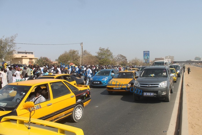 Les premières images de la forte mobilisation des militants du Pds devant la permanence El hadj Amadou Lamine Badji