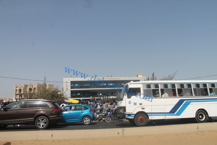 Les premières images de la forte mobilisation des militants du Pds devant la permanence El hadj Amadou Lamine Badji