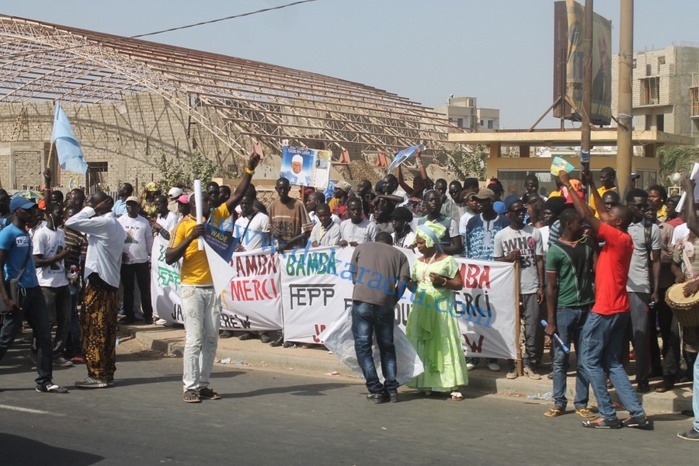 Les premières images de la forte mobilisation des militants du Pds devant la permanence El hadj Amadou Lamine Badji