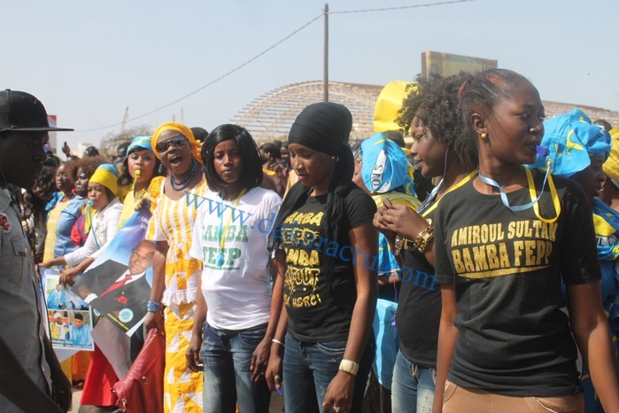 Les premières images de la forte mobilisation des militants du Pds devant la permanence El hadj Amadou Lamine Badji