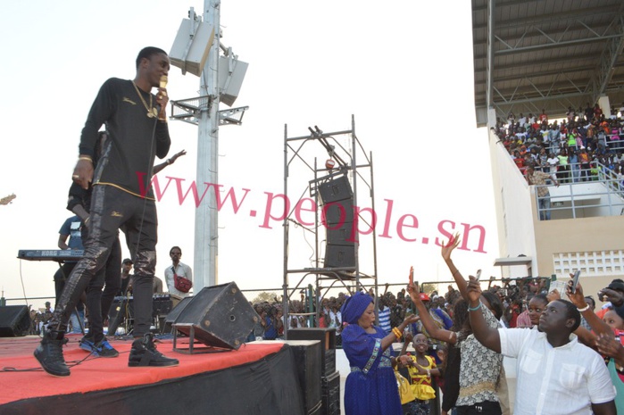 FINALE COUPE DU MAIRE : Les images du show de Wally Ballago Seck, de Kouthia et de Balla Gaye II, au stade Alboury N'diaye de Louga