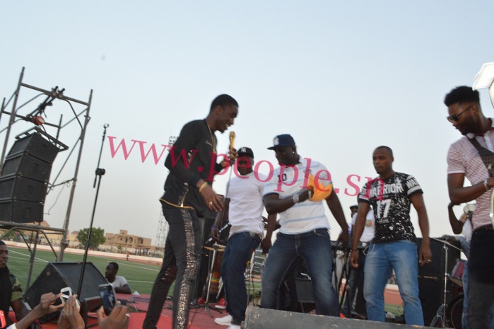 FINALE COUPE DU MAIRE : Les images du show de Wally Ballago Seck, de Kouthia et de Balla Gaye II, au stade Alboury N'diaye de Louga