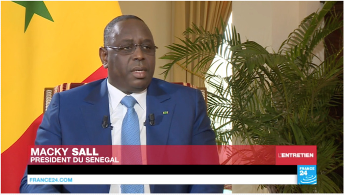 Macky Sall : "Le Sénégal n'interviendra pas en Gambie (...) On n'a jamais envoyé de gendarmes pour protéger le président élu Adama Barrow (...) Si on privilégie la force..."