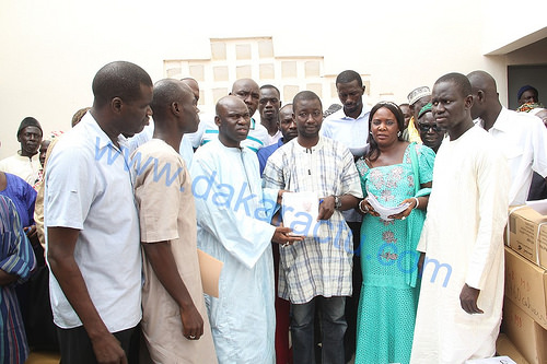 Cérémonie de remise de fascicules aux Élèves des communes de Ngoundiane et  Ndièyenne Sirakh