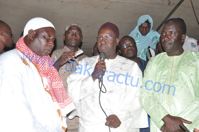 THIAROYE SUR MER : Abdou Karim Sall offre une subvention de 10 moteurs aux pêcheurs de la localité