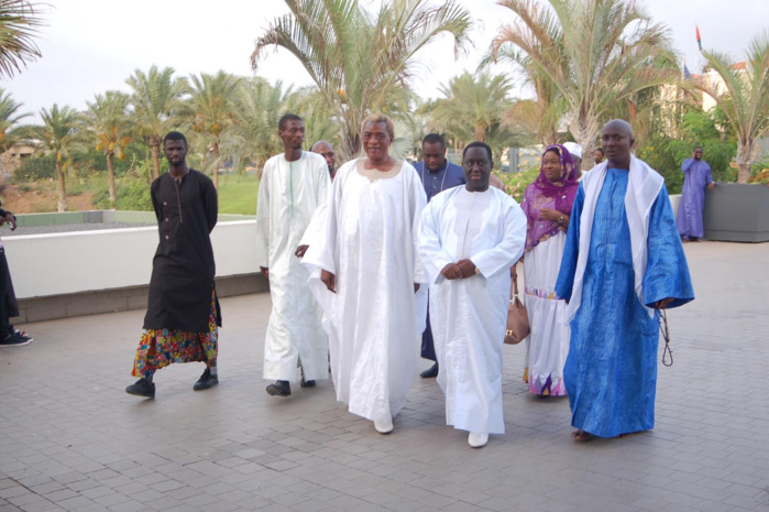 LÉGISLATIVES : BBY de Guédiawaye présente ses candidats à Serigne Abdou Karim Mbacké (IMAGES)