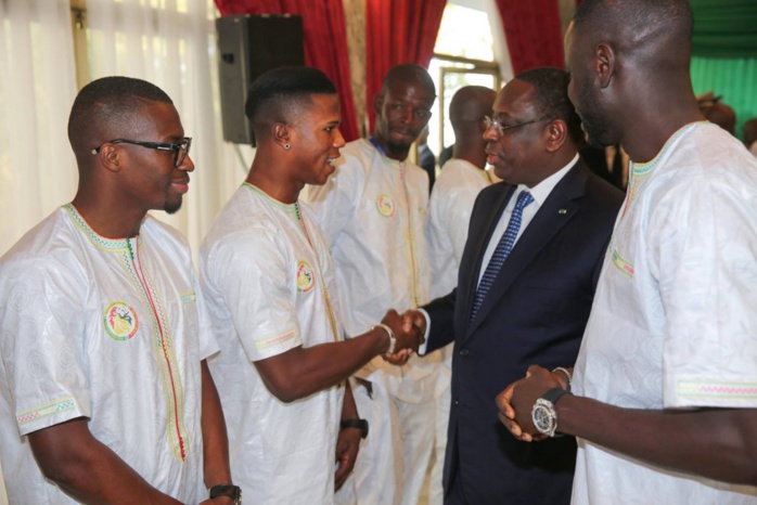 Macky Sall aux Lions : « Pas de filles autour de l’équipe … »