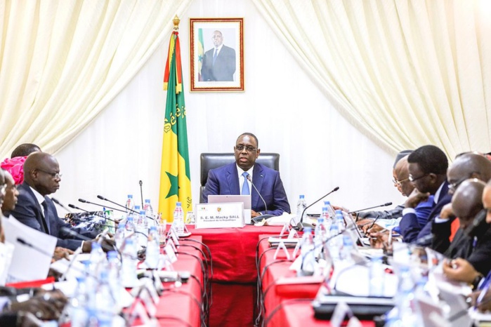 Le président Macky Sall reçoit les syndicats d’enseignants et règle le problème de l’éducation