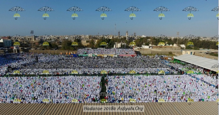 24 photos: Vue Aérienne de la Hadratoul Jumma de ce Vendredi 11 Mai au Stade Amadou Barry