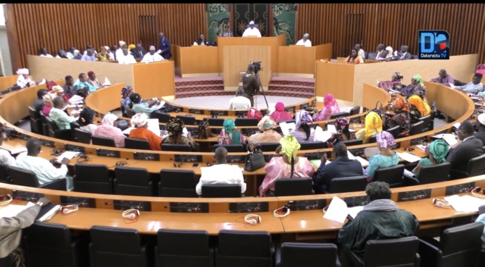 Assemblée nationale : Les députés examinent le projet de loi portant ratification de l'accord sur l'exploitation de ressources d'hydrocarbures signé entre le Sénégal et la Mauritanie