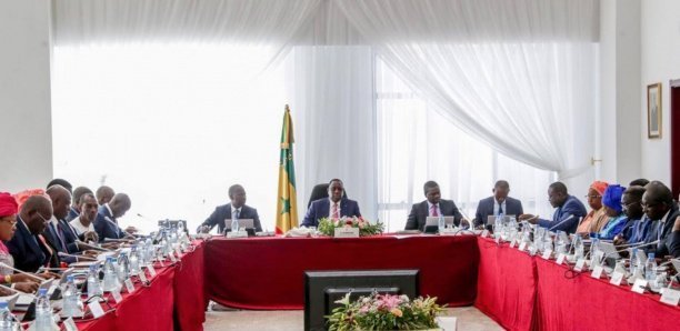 Palais : Le président Macky Sall convoque le conseil des ministres demain