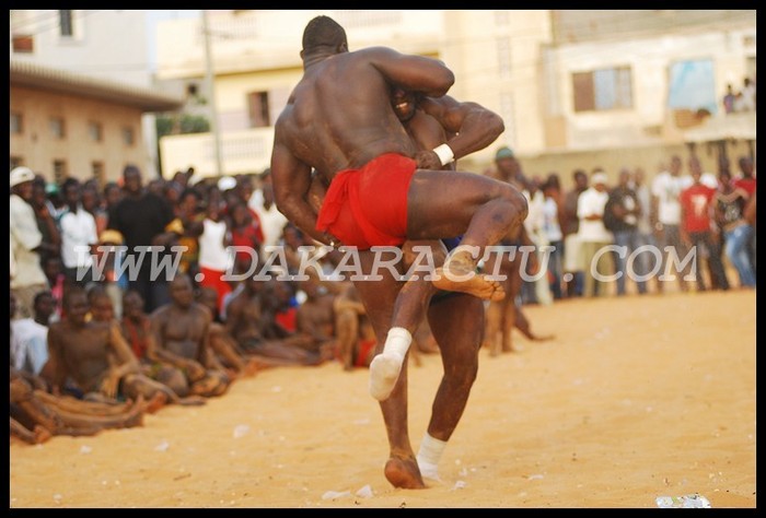 [ PHOTOS ] Gouye Gui serait-il meilleur que Balla Gaye 2 ?