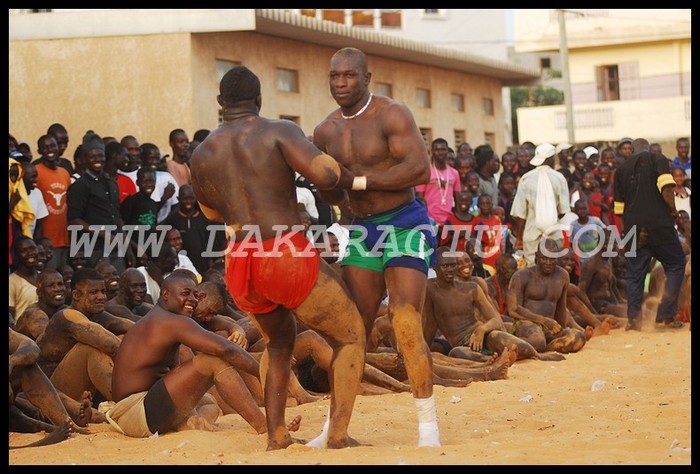 [ PHOTOS ] Gouye Gui serait-il meilleur que Balla Gaye 2 ?