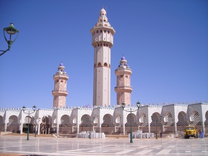 Visite du M23 à Touba : réalités et jeux d'ombres.