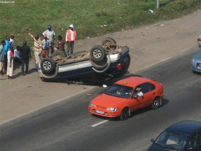 Cote d`Ivoire: 21 morts suite à une collision entre un car et un camion