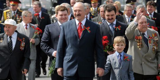 Gorbatchev : Alexandre Loukachenko prépare son fils de six ans à sa succession