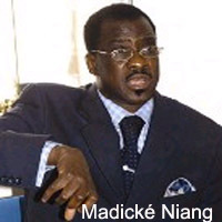 Pélerinage 2011: Madické Niang menace les voyagistes privés.