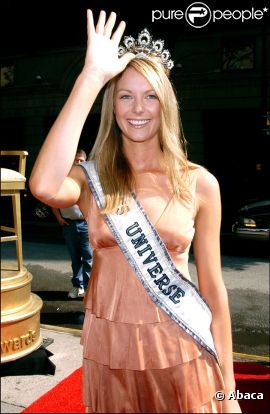 Jennifer Hawkins Miss Univers 2004