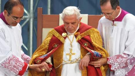 Le pape "secoué" après avoir parlé à des victimes d'abus sexuels