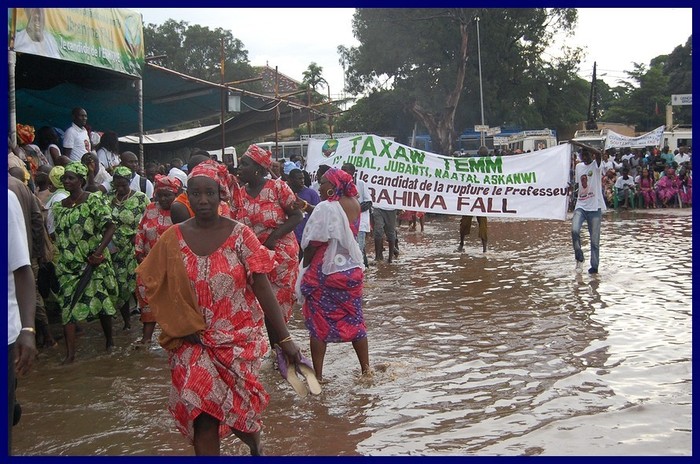 Tivaouane accueille Ibrahima Fall les pieds dans l'eau (photos). 