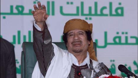 Kadhafi affirme être en Libye et veut y mourir en "martyr"