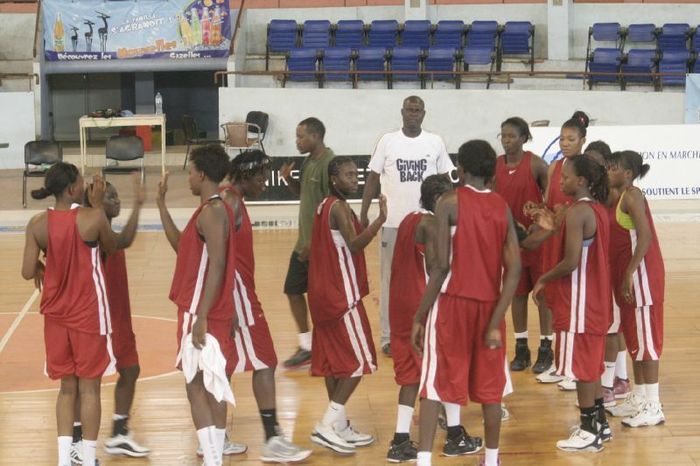 MENACE SUR LA DEMIE-FINALE SENEGAL-NIGERIA A CAUSE DE PRIMES IMPAYEES : Mutinerie chez les "Lionnes".