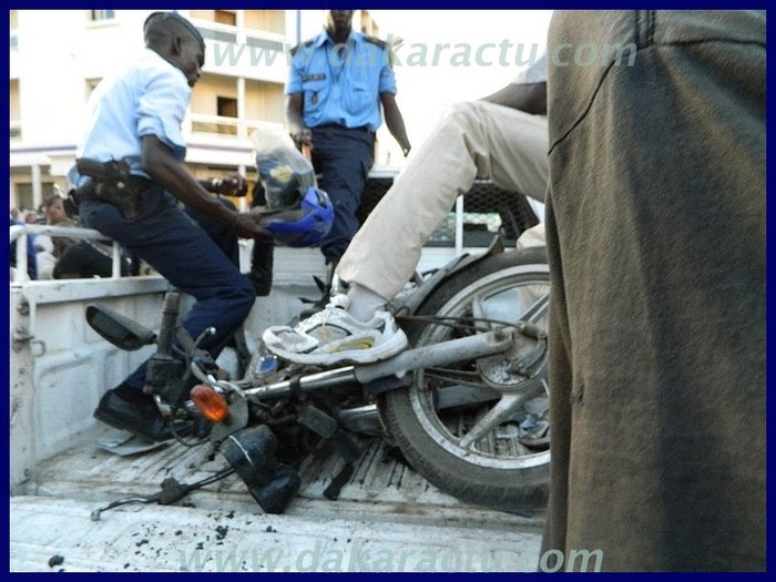 Un accident spectaculaire à Rebeuss. (PHOTOS ) 