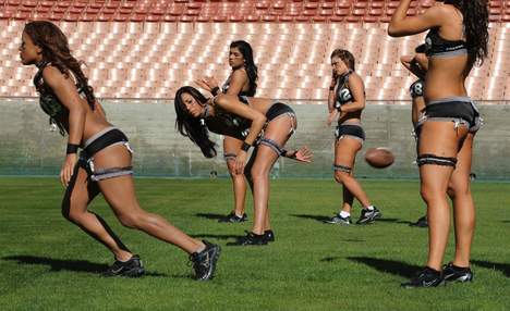 Bagarre entre joueuses dans un match de "foot lingerie" (vidéo - photos )