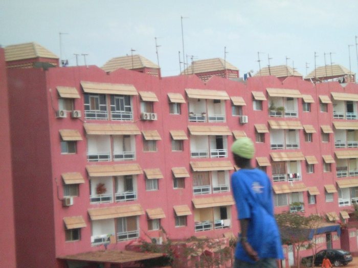 Les sinistrés des immeubles des Maristes : le gros scandale qui éclabousse la SNHLM (Par Cheikh Yérim Seck).