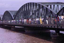 La réhabilitation du pont Faidherbe a coûté 14,5 milliards de francs CFA à l’Etat, selon le président Wade