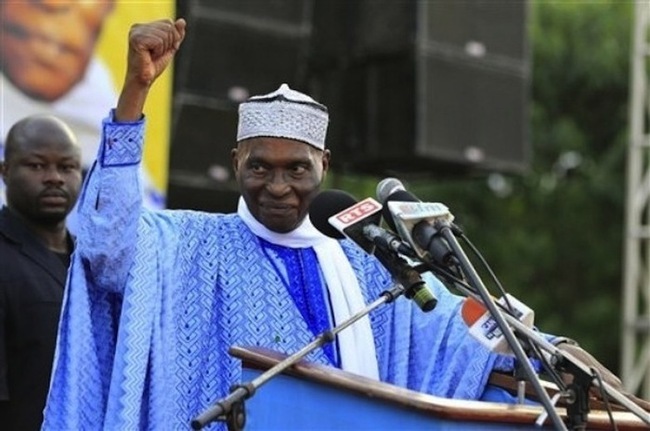 Des artistes sénégalais vont à la soupe du candidat Wade (le commentaire du jour de Cheikh Yérim Seck).