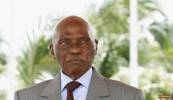 Abdoulaye Wade: «L’opposition a suggéré à des Européens de me donner le prix Nobel de la paix si je ne me présente pas.»