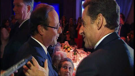 Quand Sarkozy et Hollande se croisent à un dîner (vidéo)