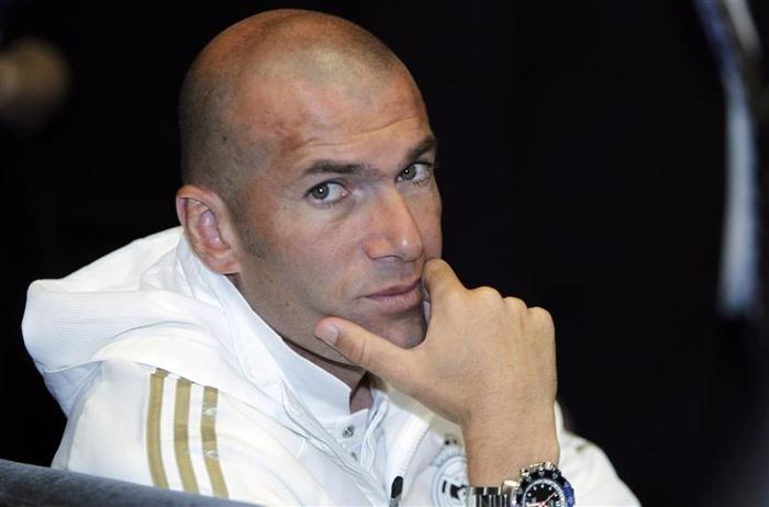 La Fédération sénégalaise de football veut recruter... Zinédine Zidane comme entraîneur des Lions