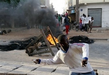 Dernière minute: Affrontements à Kaolack, un garde du corps du défunt Serigne Mamoune Niasse blessé par balle.