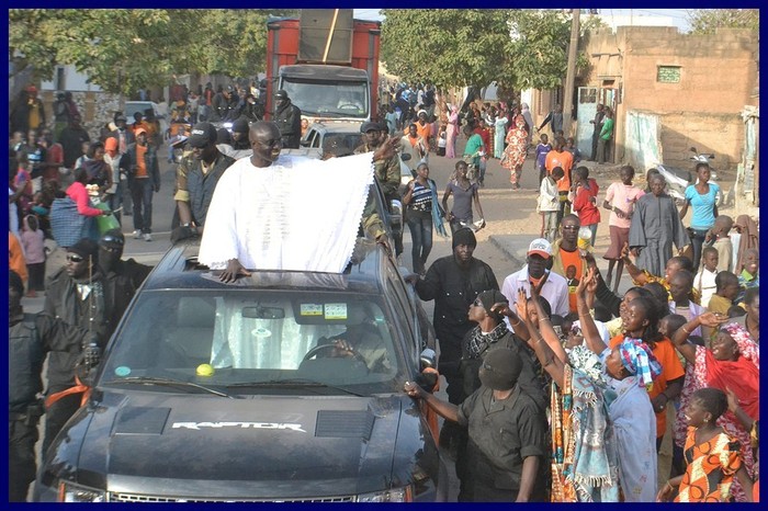 Regardez les images de la tournée d'Idrissa Seck à Mbao, Rufisque, Sangalkam et Sébikotane