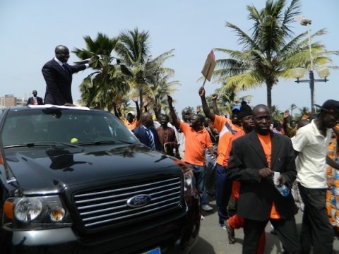 Dernière minute: Idrissa Seck en centre ville avec Bara Tall.