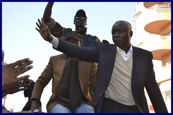 Regardez les images d'Idrissa Seck et Bara Tall en route hier vers la Place de l'Indépendance