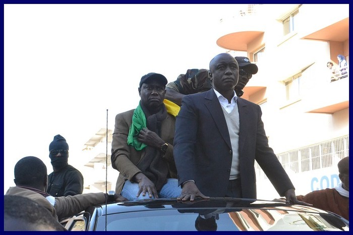 Regardez les images d'Idrissa Seck et Bara Tall en route hier vers la Place de l'Indépendance