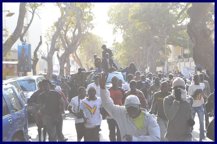 Regardez les images d'Idrissa Seck et Bara Tall en route hier vers la Place de l'Indépendance