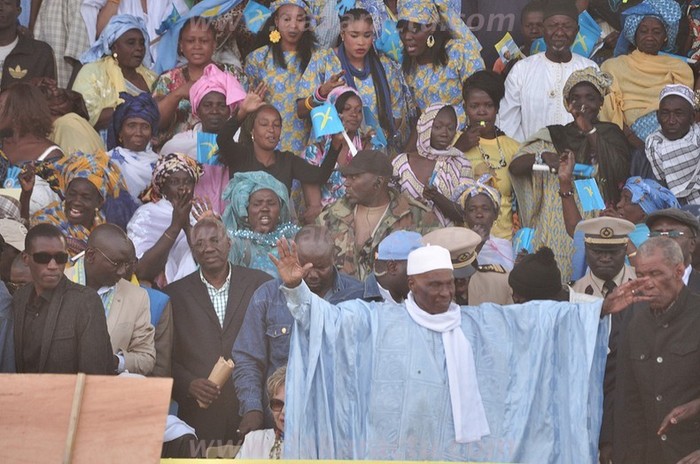 Revoyez les images du meeting d'Abdoulaye Wade à Guédiawaye