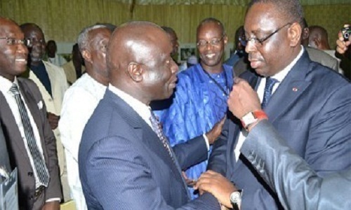 Mbacké Seck refuse de voter Macky Sall et en dissuade fortement Idrissa Seck