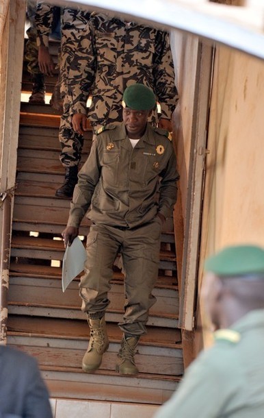 Mali: la junte appelle à résister dans le Nord sous contrôle de rebelles