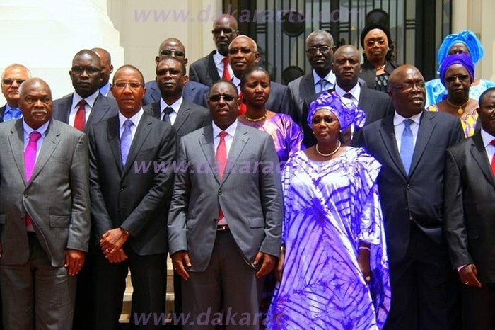 Historique! Voici les photos de famille du premier gouvernement de l'ère Macky Sall et les images du premier conseil des minsitres