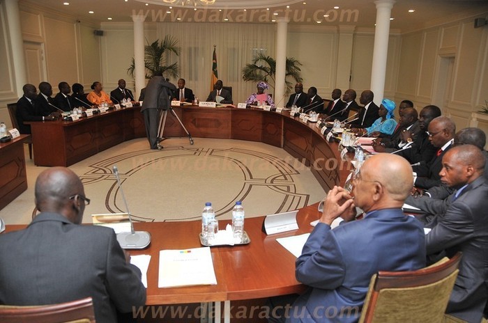 Le président et les ministres dans la salle du conseil des ministres (PHOTOS)