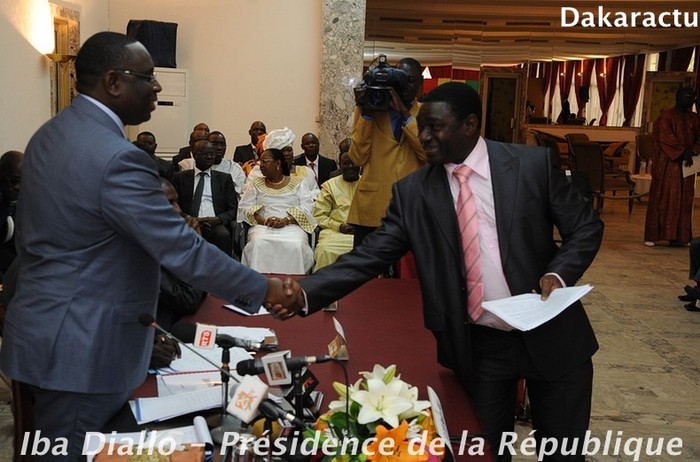 Les images de la cérémonie de remise des cahiers de doléances des centrales syndicales, au palais de la République