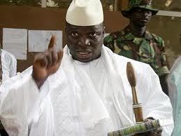 Yahya Jammeh surprend son garde de corps en plein sommeil et se fait justice lui même (Mohamed souleymane Mboup)