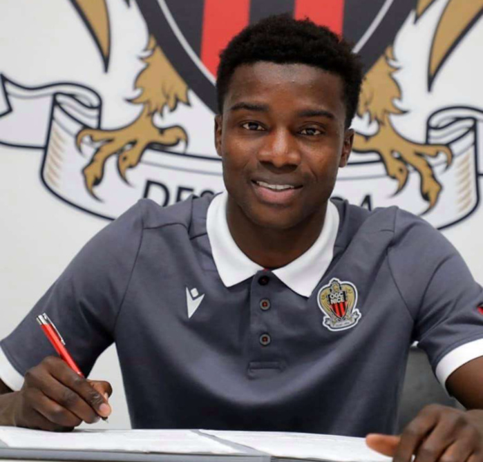 Officiel : Moussa Wagué rejoint l’OGC Nice sous forme de prêt.